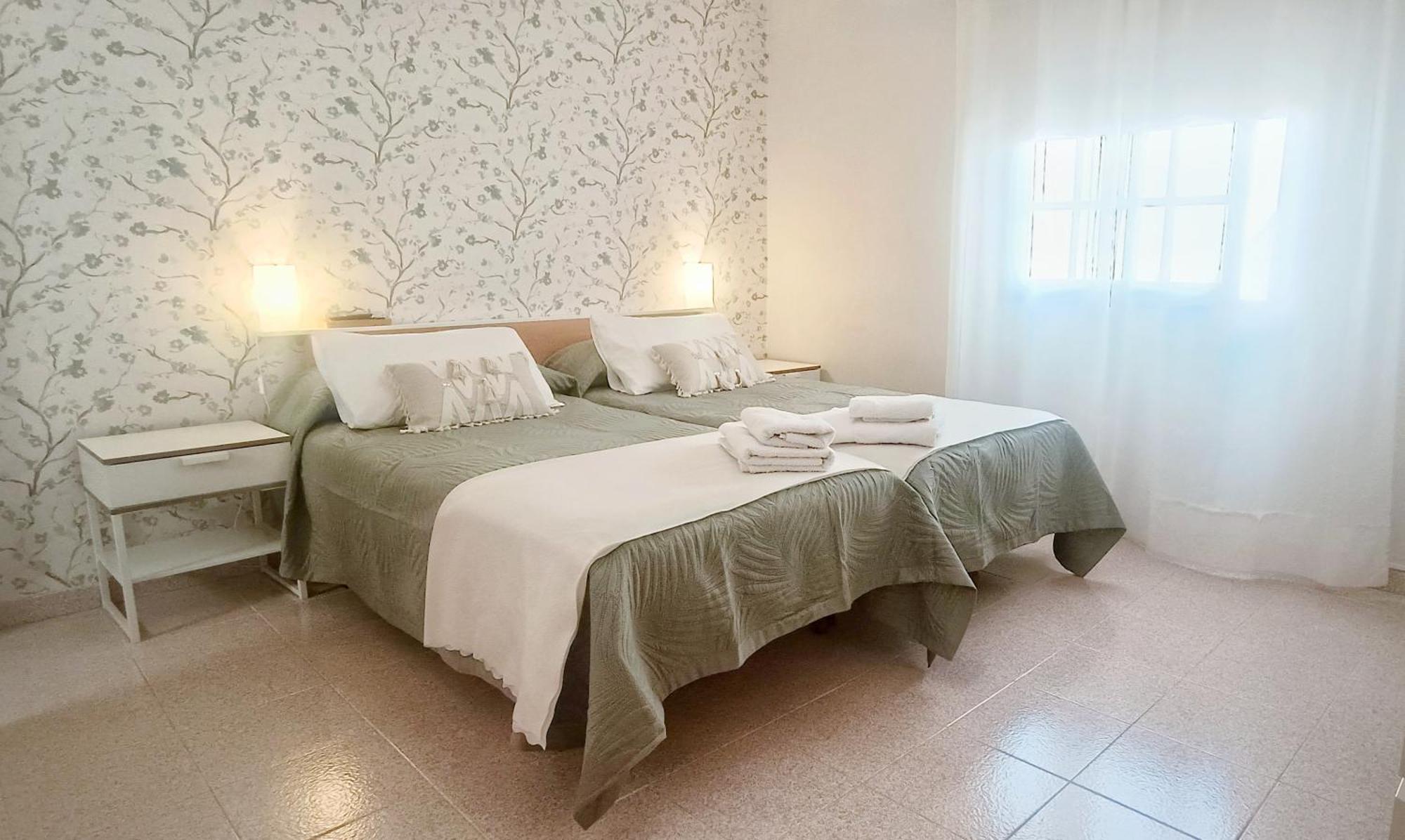 Center Santa Cruz, Alojamiento Centrico Con Gran Terraza, Cocina , Salon Y Banos, Todo Privado Exteriör bild